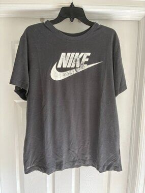 Nike Dri fit lived in tee, size XL
